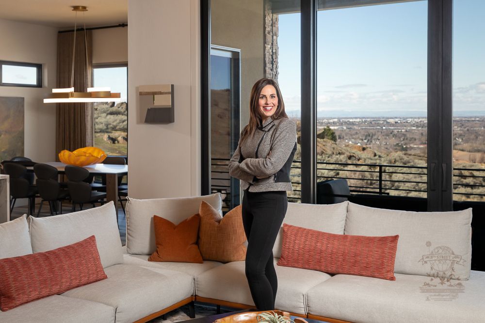 branding-portrait-home-with-a-view